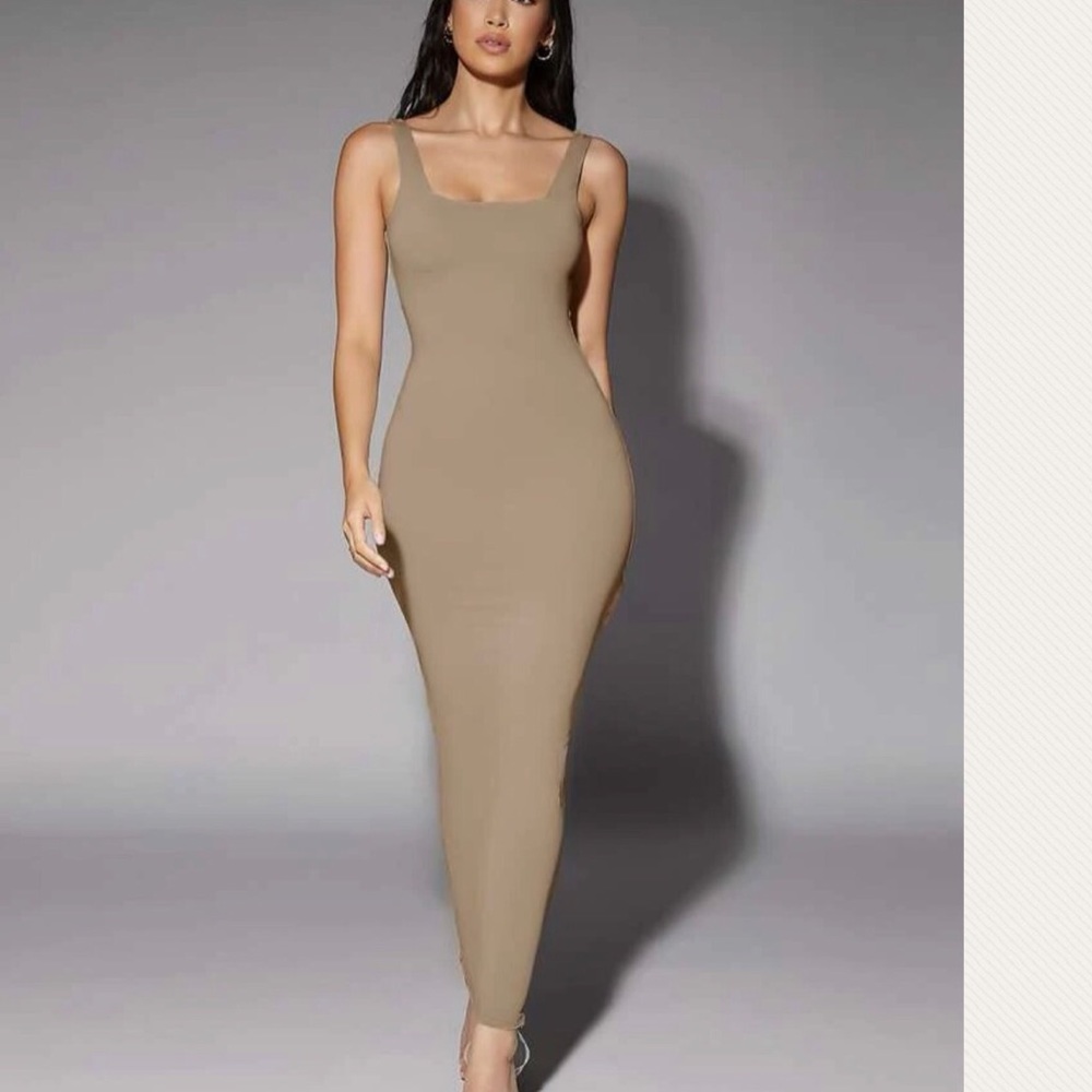 Sleeveless Slim Fit Maxi Dress in Taupe